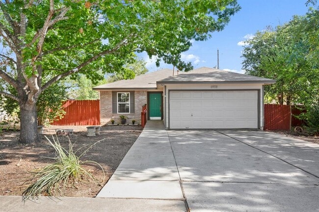 6908 Broad Brook Dr in Austin, TX - Building Photo - Building Photo