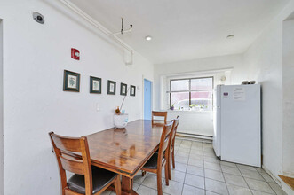 8 Cotting Ave in Marlborough, MA - Building Photo - Interior Photo