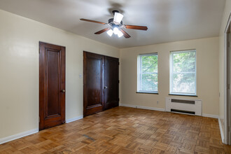 Niche Amadore Apartments in Saginaw, MI - Building Photo - Interior Photo