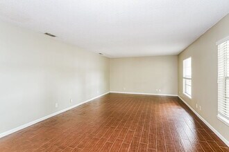 3804 Hill N Dale Pl in Lakeland, FL - Foto de edificio - Building Photo