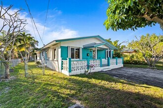 3443 NE 3rd Ave in Oakland Park, FL - Building Photo - Building Photo