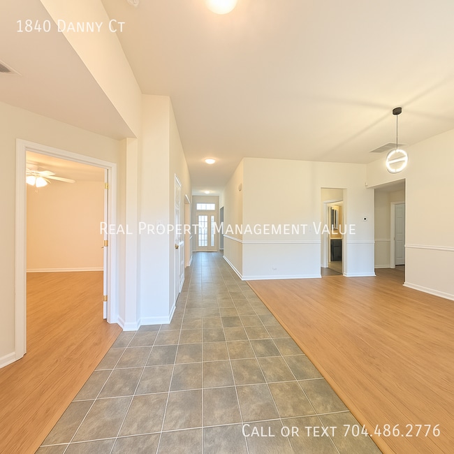 1840 Danny Ct in Matthews, NC - Building Photo - Building Photo