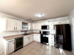 132 Sanders St in Jacksonville, NC - Building Photo - Building Photo