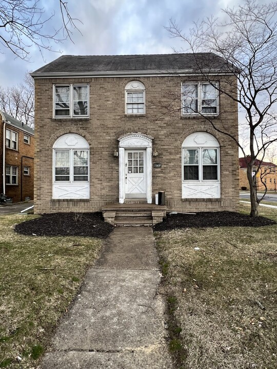 4284 Monroe St in Toledo, OH - Building Photo