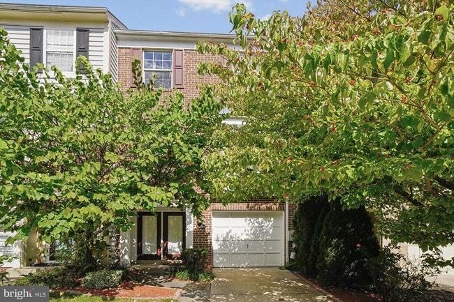 property at 114 Long Acre Ct