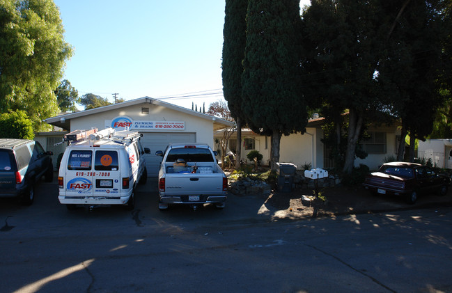 3955 Helix Ln in Spring Valley, CA - Building Photo - Building Photo