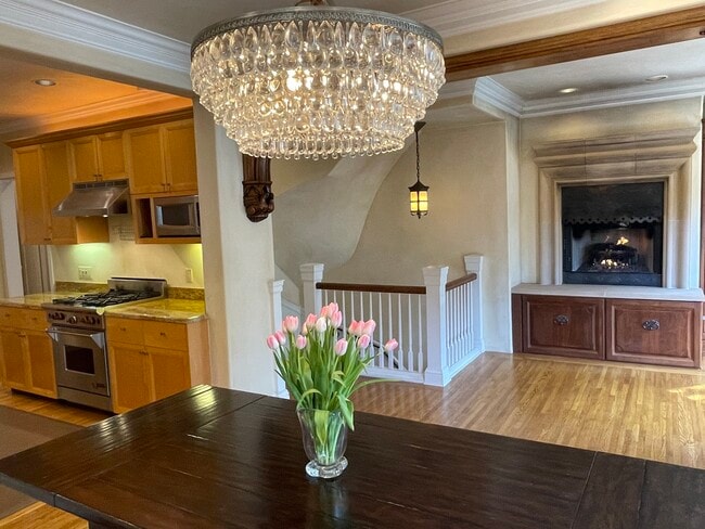 408 Lombard St in San Francisco, CA - Building Photo - Building Photo