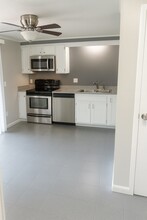 1219 Pawtucket Blvd, Unit 1219 Pawtucket Bvlvd #75 in Lowell, MA - Foto de edificio - Building Photo