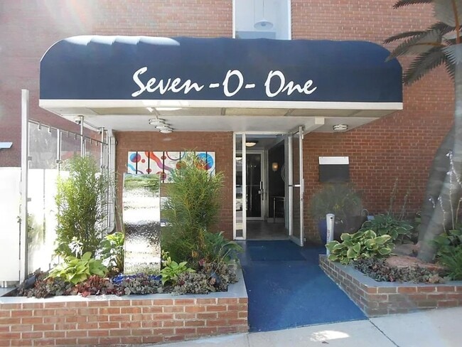 property at 701 N Pearl St