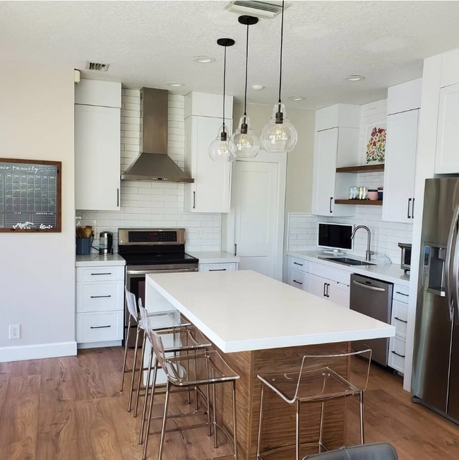property at 1055 Briar Ridge Rd