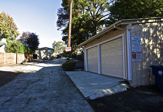 2708-2718 Somerset Ave in Castro Valley, CA - Building Photo - Building Photo