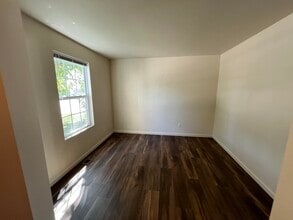 8032 Beechwood Blvd in Dexter, MI - Building Photo - Building Photo