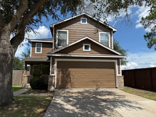 8319 Radial Ct in Rosharon, TX - Building Photo