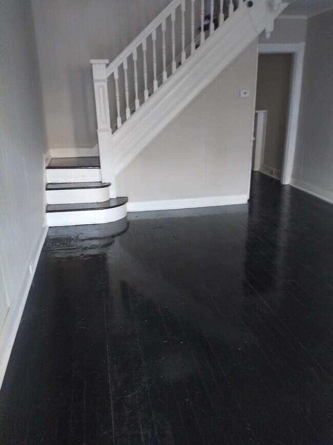 2838 Woodbrook Ave photo'