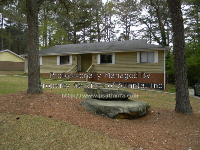 4891 Valley Dale Dr SW-Unit -B in Lilburn, GA - Foto de edificio