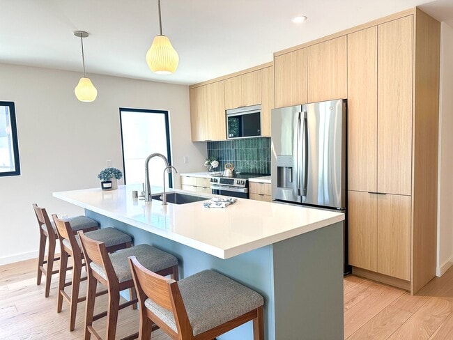 property at 13750 Ventura Blvd