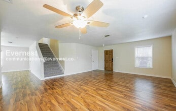 386 Siebert Dr in Kyle, TX - Building Photo - Building Photo