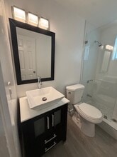 1231 Pennsylvania Ave, Unit 5 in Miami Beach, FL - Foto de edificio - Building Photo
