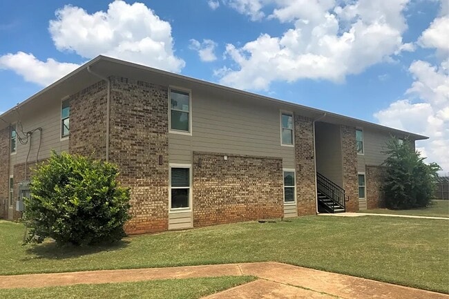 property at 502 W Main St