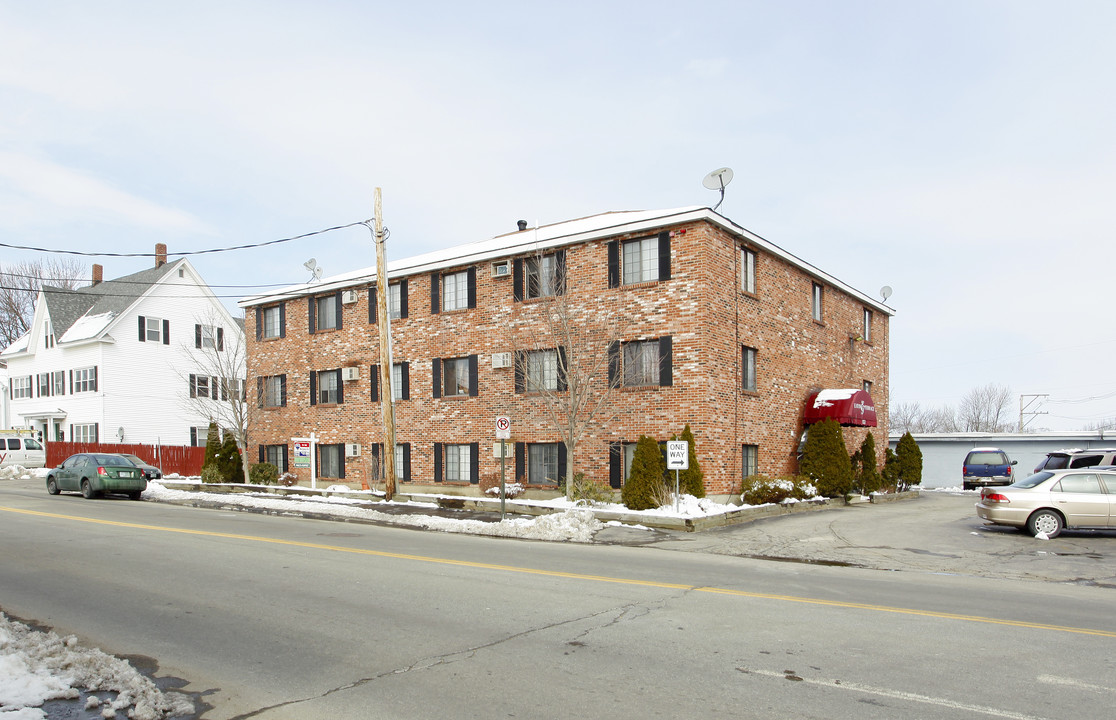 West Hancock Apartments in Manchester, NH - Foto de edificio