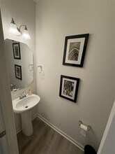 2466 Dog Leg Dr in Winston-Salem, NC - Building Photo - Building Photo