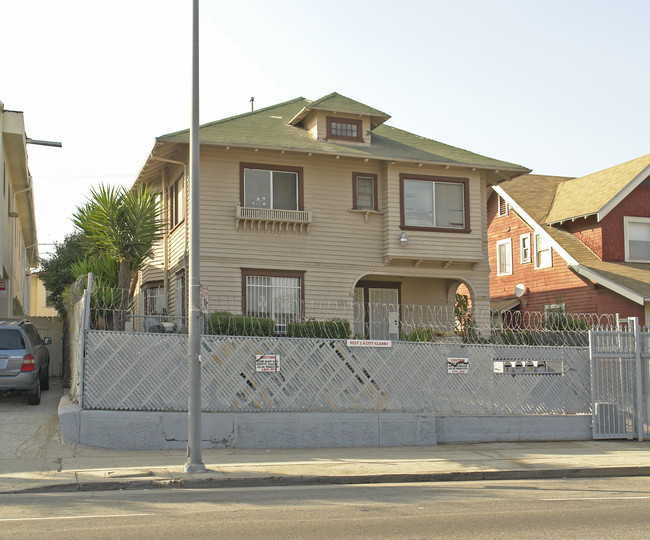 1507 S Arlington Ave in Los Angeles, CA - Building Photo - Building Photo