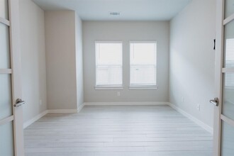 11400 Comano Dr in Austin, TX - Building Photo - Building Photo