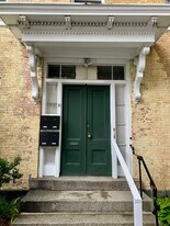 10 Mall St, Unit Sunny/Spacious off Common in Salem, MA - Building Photo