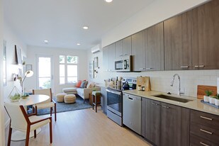 HOLM at Sellwood Apartments