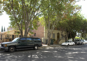 1412 Gordon St Apartments