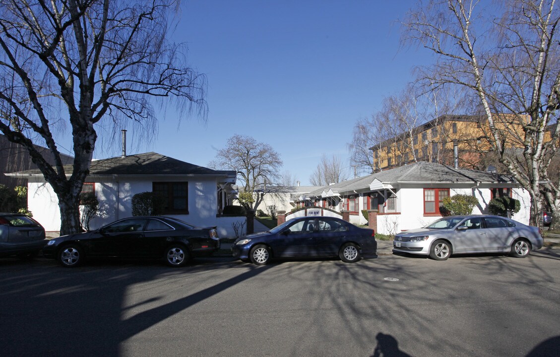 2009 NW Overton St in Portland, OR - Building Photo