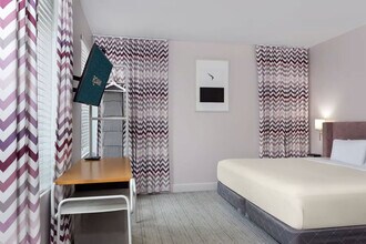956 Washington Ave in Miami Beach, FL - Building Photo - Building Photo