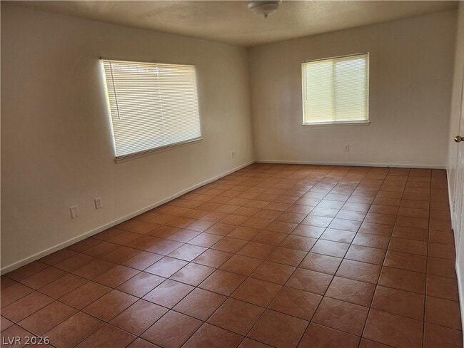 3437 E Cheyenne Ave in North Las Vegas, NV - Building Photo - Building Photo