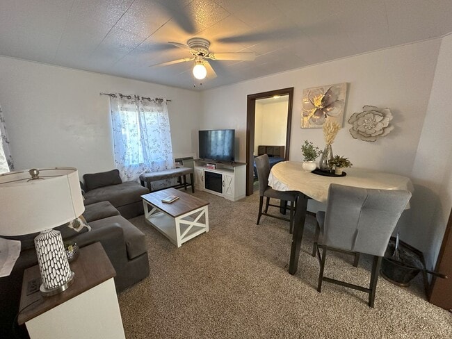 610 Cedar St in Westwood, CA - Building Photo - Building Photo