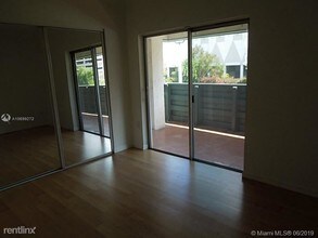 8325 SW 72nd Ave-Unit -# 307CA in Miami, FL - Building Photo - Building Photo