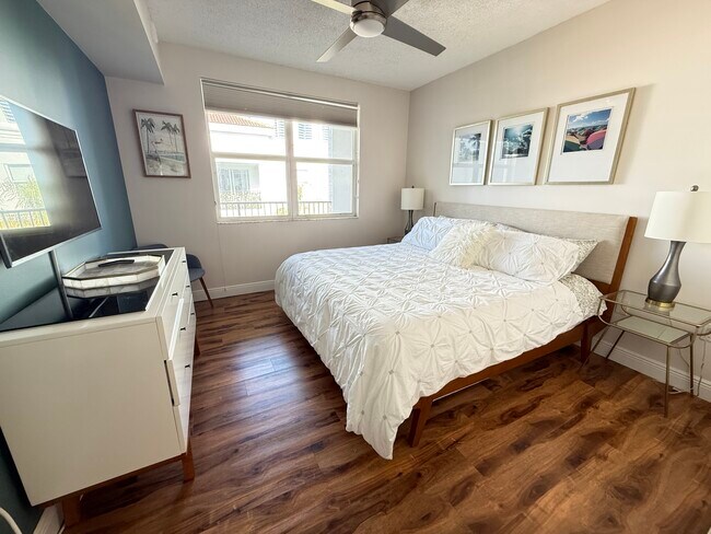 property at 17145 N Bay Rd