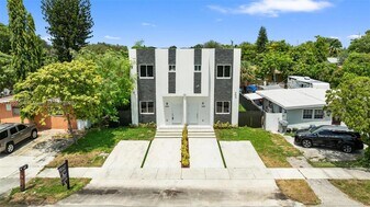 2143 NW 4th St in Pompano Beach, FL - Building Photo