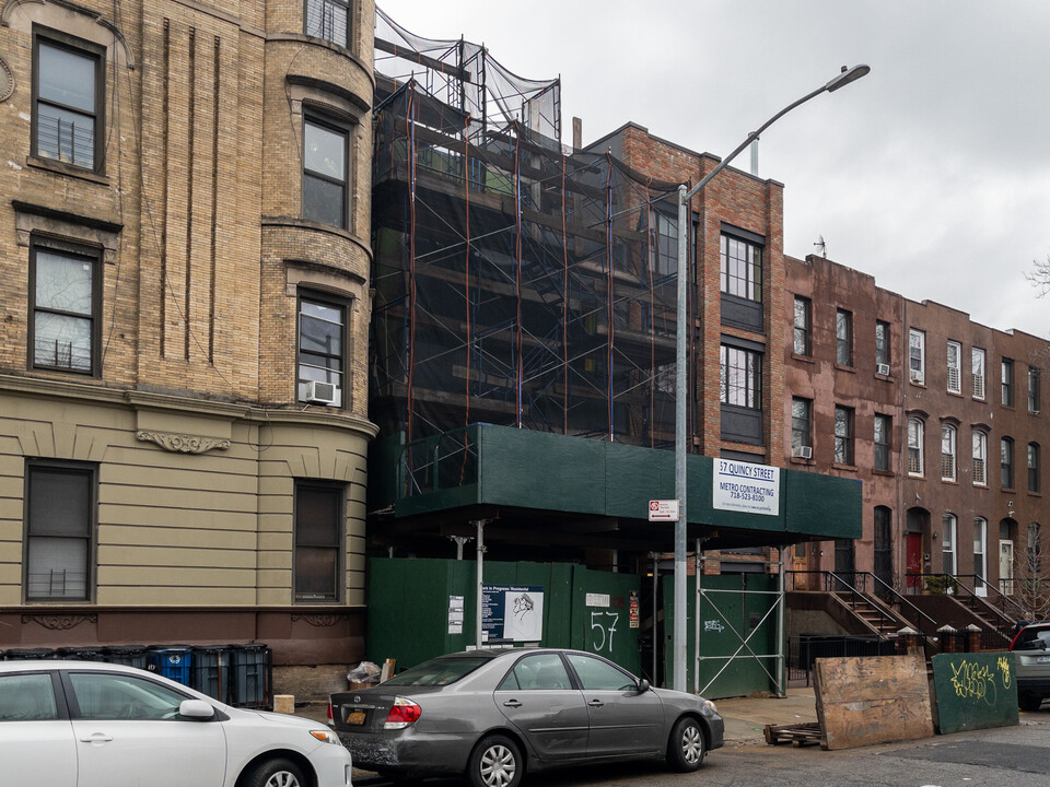 57 Quincy St in Brooklyn, NY - Building Photo