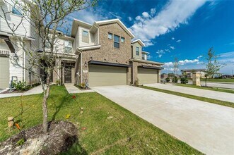 17704 Agave Ln in Dallas, TX - Building Photo - Building Photo