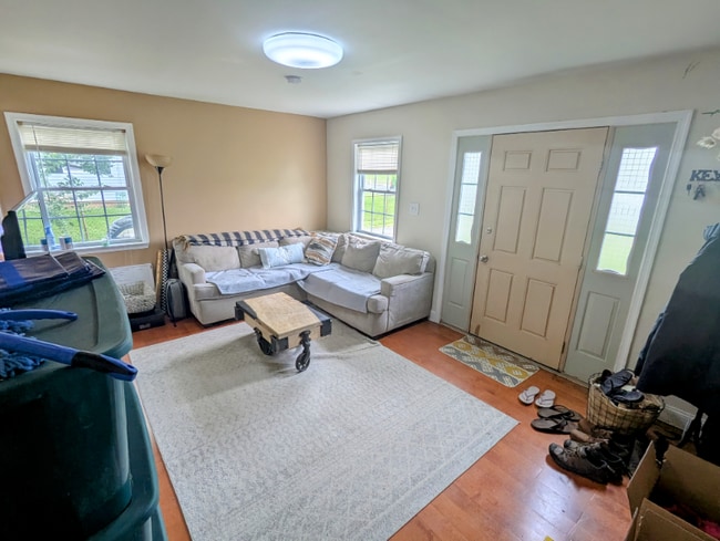 144 Cabbel Dr in Manassas Park, VA - Building Photo - Building Photo