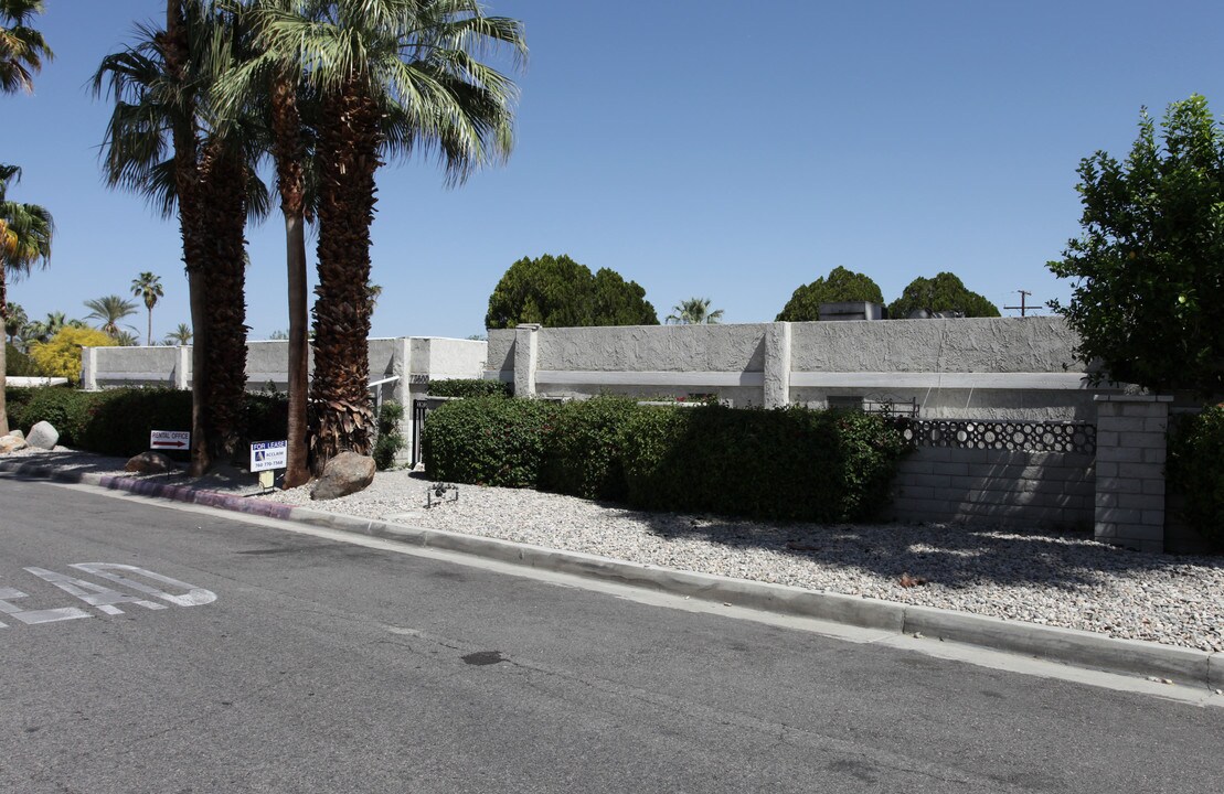 73600 San Gorgonio Way in Palm Desert, CA - Building Photo