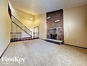 901 Autumn Ln in Aurora, IL - Building Photo - Building Photo