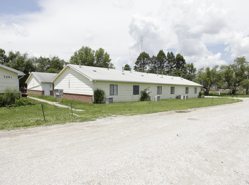 3201 N 41st St in Lincoln, NE - Building Photo