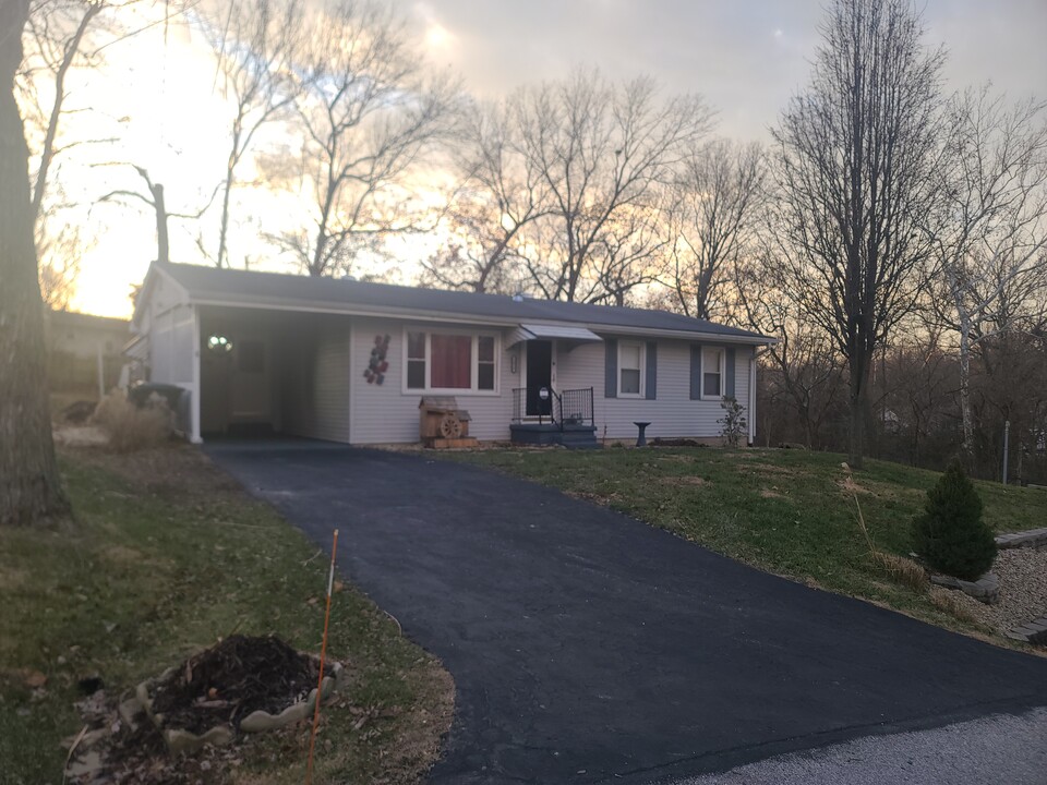 2015 Arlene Dr in Arnold, MO - Building Photo