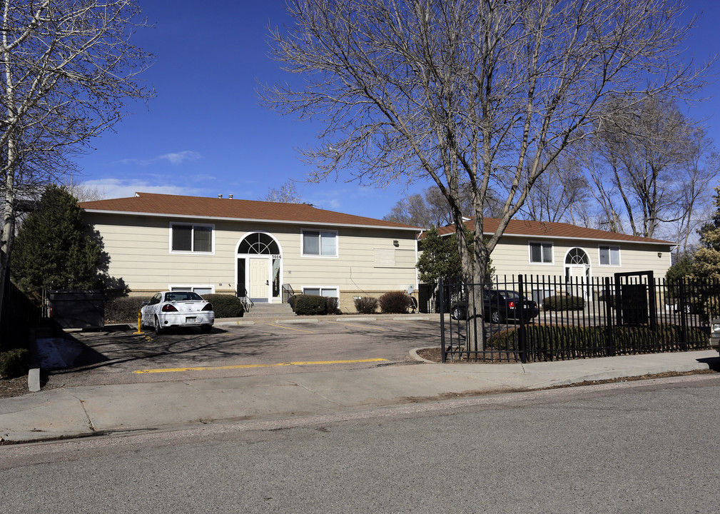 Quality Apartments in Colorado Springs, CO - Foto de edificio