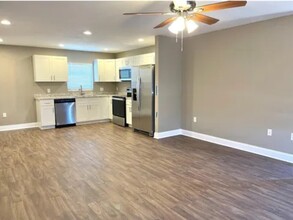 1145 Sycamore St in Lakeland, FL - Foto de edificio - Building Photo