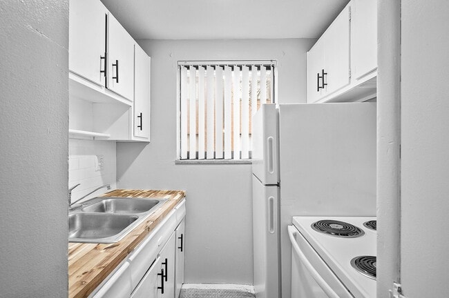 Arlen Terrace Apartments