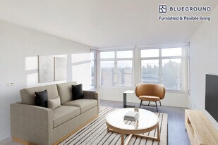 2400 W El Camino Real in Mountain View, CA - Building Photo
