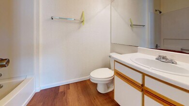 515 Southwest Pky in College Station, TX - Building Photo - Building Photo