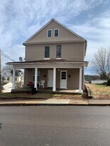 1030 Quincy St in Parkersburg, WV - Building Photo